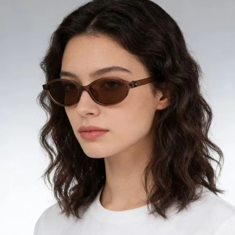 Designer Sunglasses - Petites lunettes de soleil ovales pour