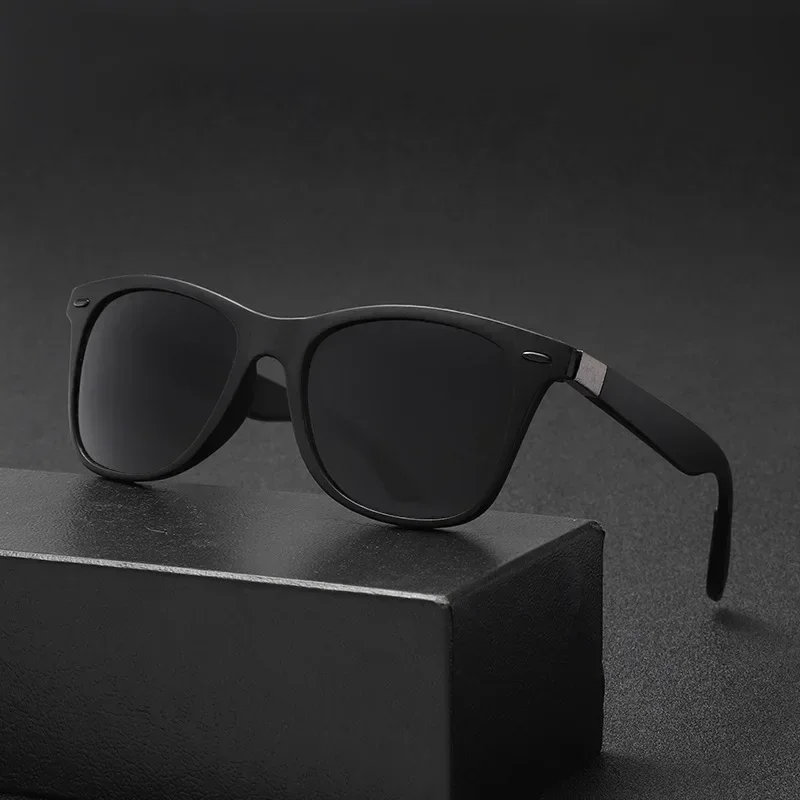 Lunettes de soleil carrées vin - Designer Sunglasses avis et prix